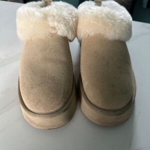 UGG, outdoor slippers